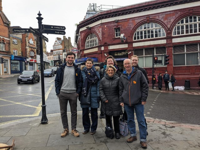 Caroline Pidgeon campigning in Hampstead with local Liberal Democrats
